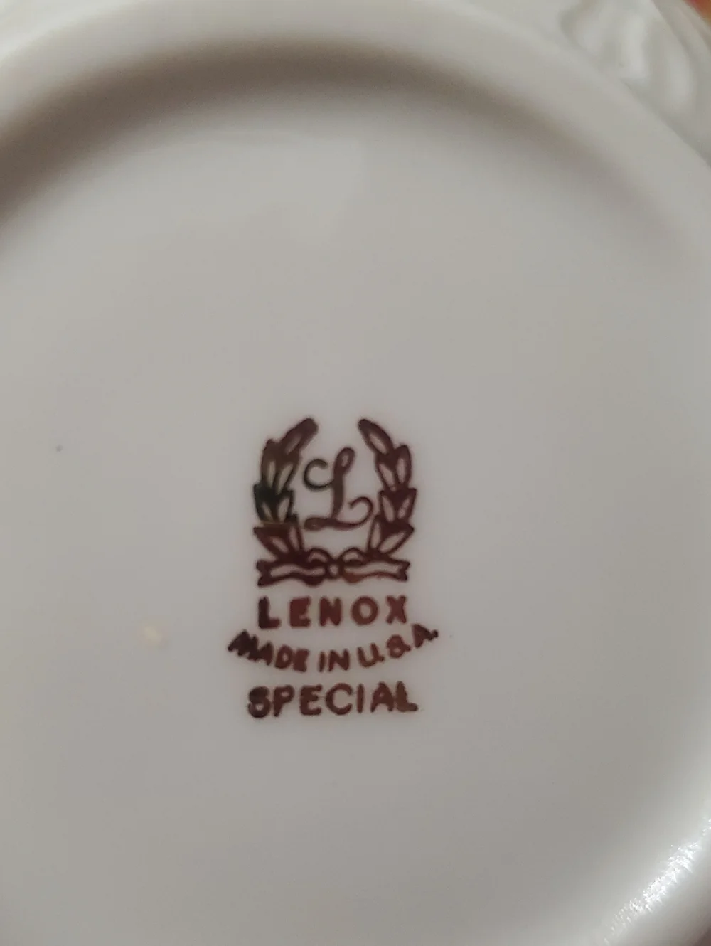 Lenox Cream Ceramic Leaf-Embossed Serving Bowl - Home Dining